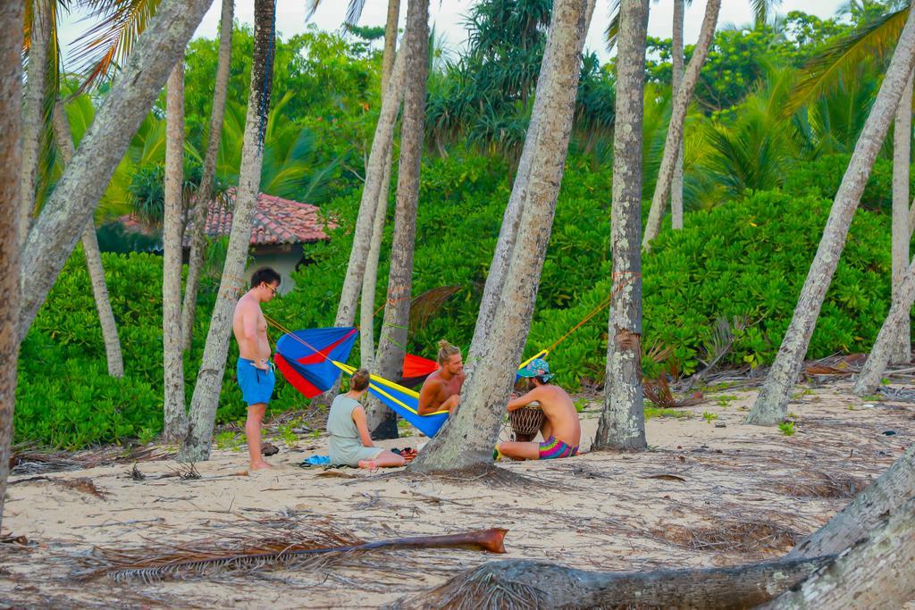 Autumn Moon Beach Cabanas Tangalle Exterior photo