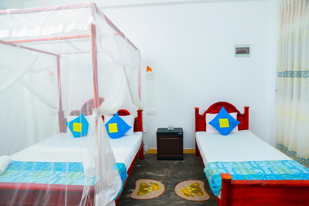 Autumn Moon Beach Cabanas Tangalle Exterior photo